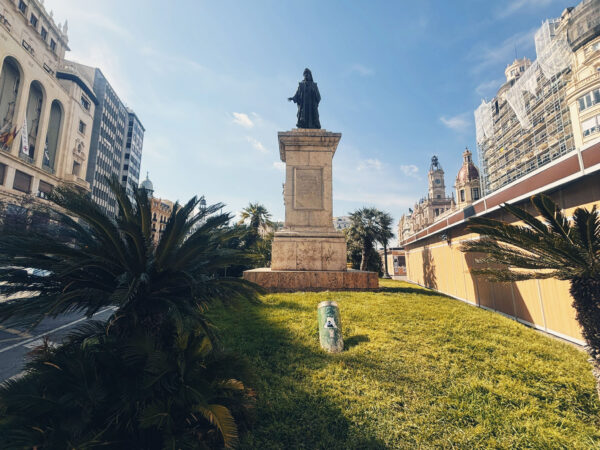 Monument a Francesc de Vinatea