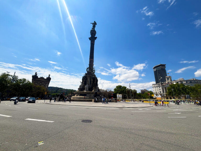 Monument a Colom