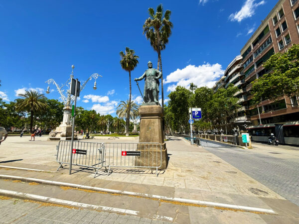 Monument a Roger de Llúria