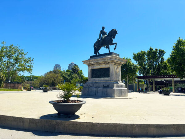 Estàtua Eqüestre al General Joan Prim